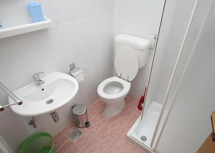 By The Sea - 8032 3* Veli Lošinj